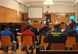 Los cuatros acusados, en la repetición de una sesión del juicio por la muerte violenta de Borja.