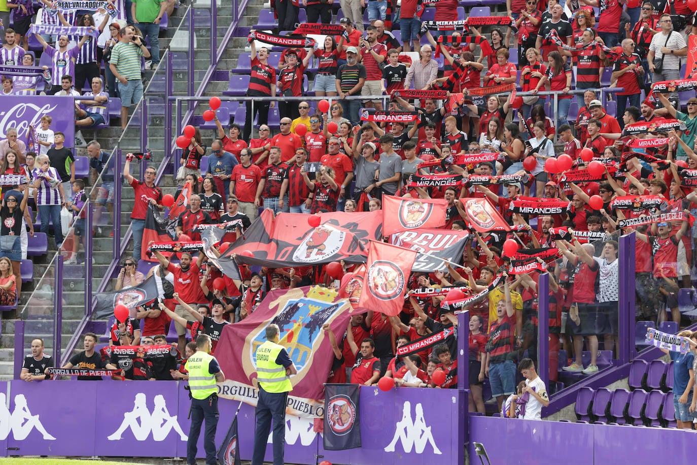 Las imágenes del partido entre el Real Valladolid y el Mirandés en Zorrilla (2/2)