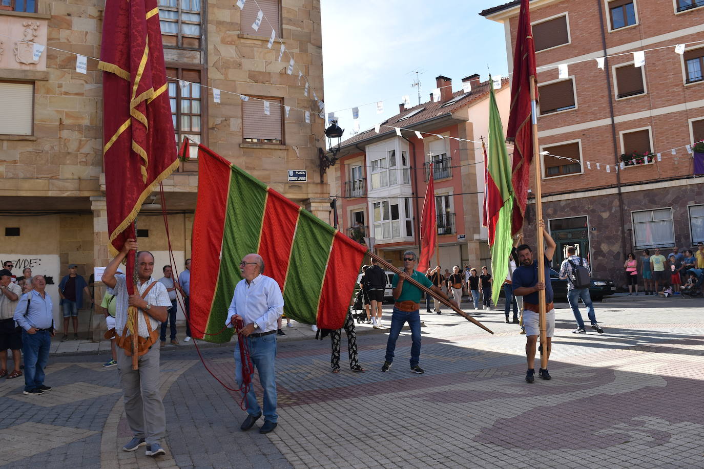 Cervera se tiñe de tradiciones en el Día de la Provincia