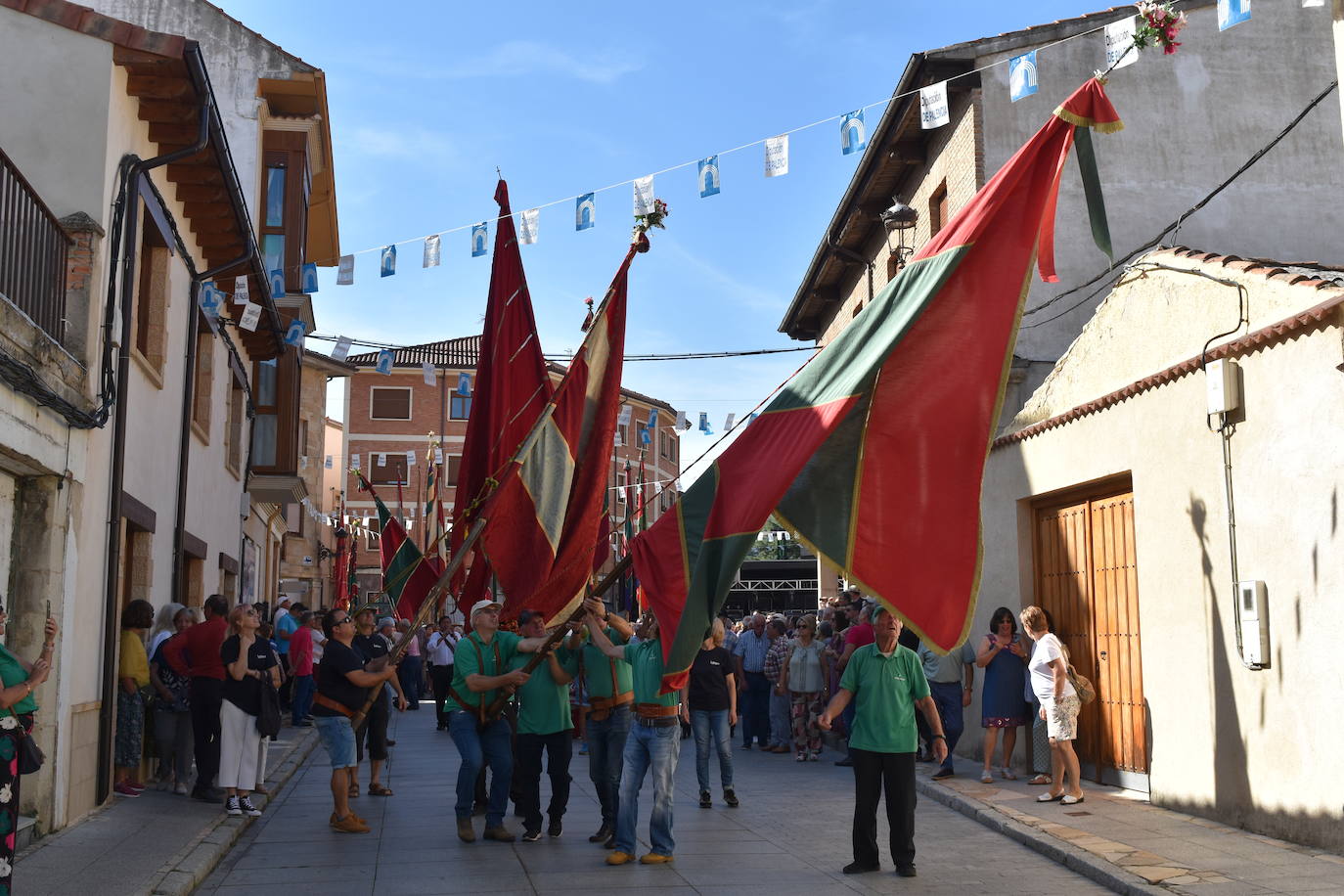 Cervera se tiñe de tradiciones en el Día de la Provincia