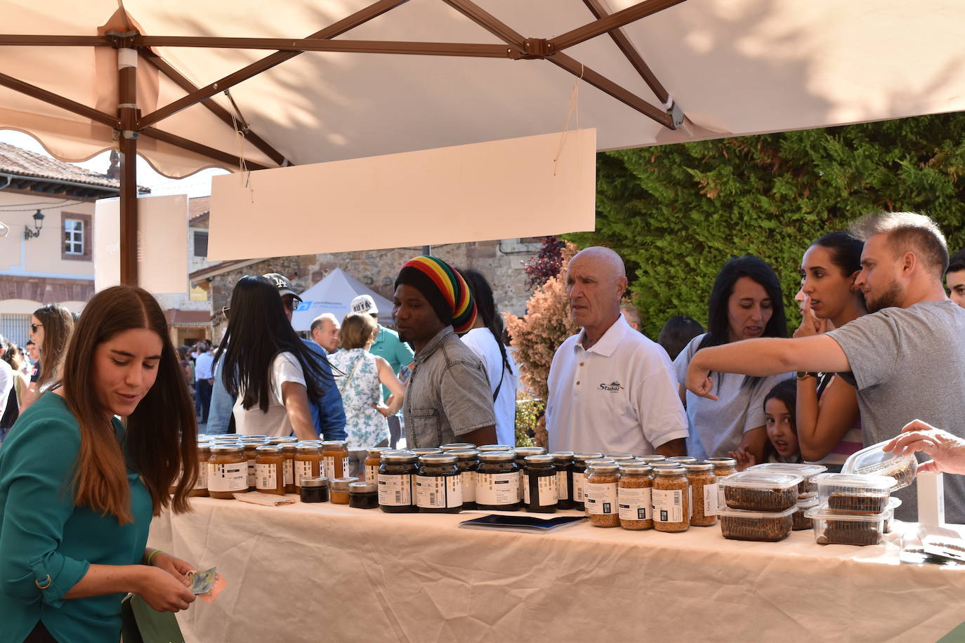 Cervera se tiñe de tradiciones en el Día de la Provincia