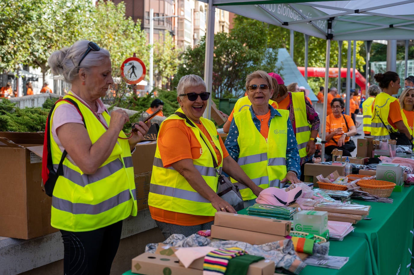 Palencia se tiñe de naranja contra el cáncer