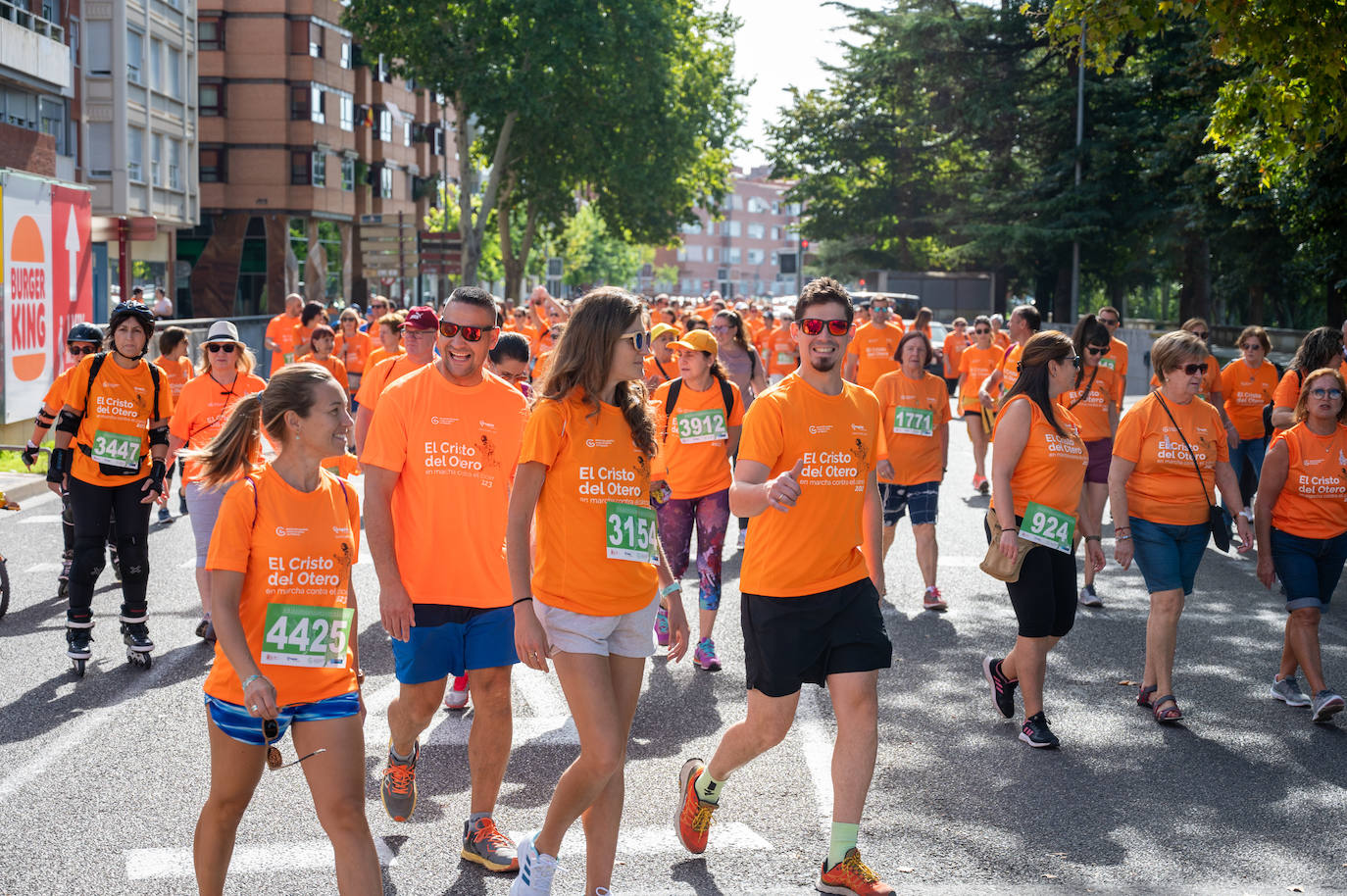 Palencia se tiñe de naranja contra el cáncer