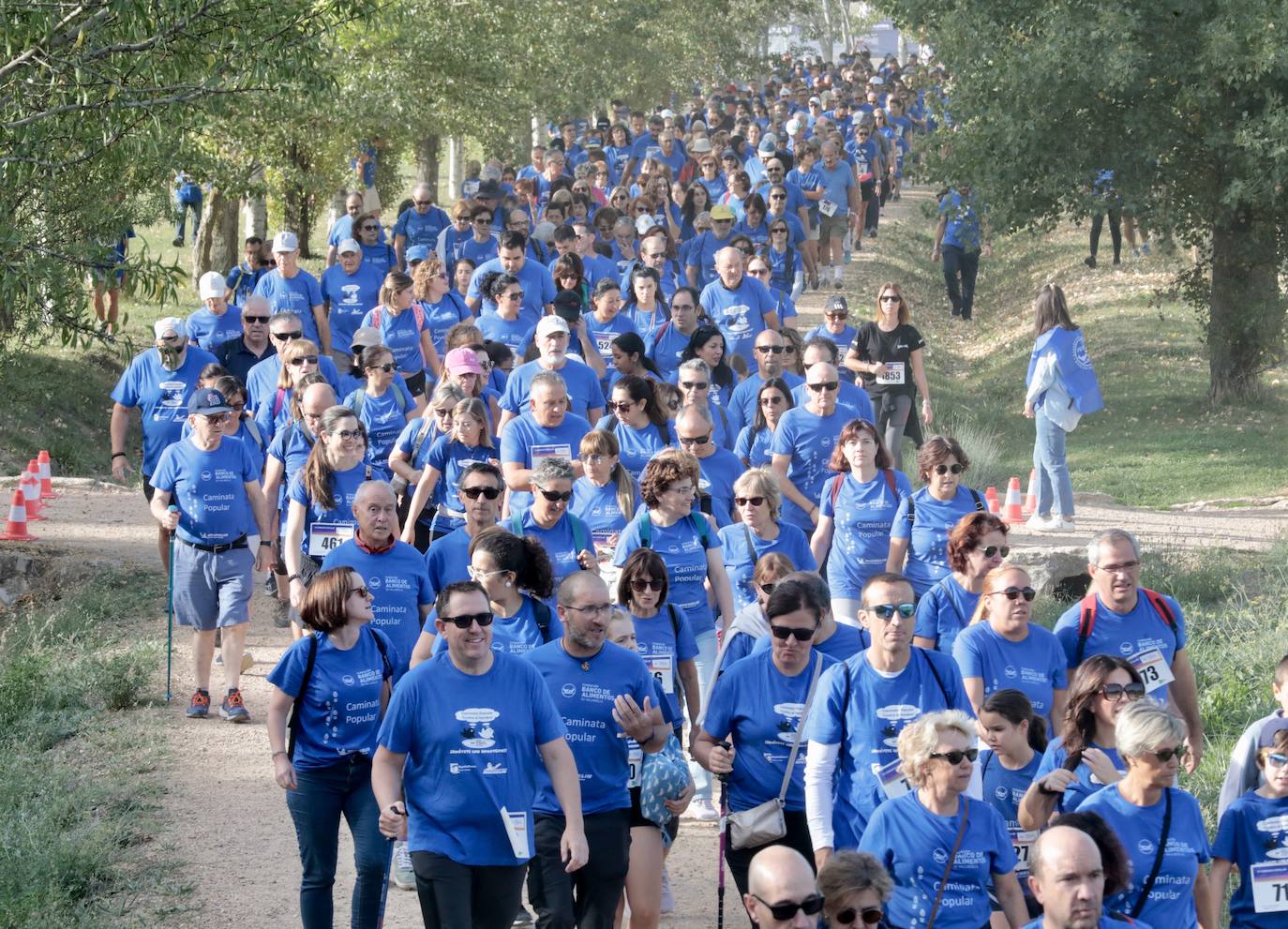 El éxito de participación en la Caminata Popular del Banco de Alimentos, en imágenes