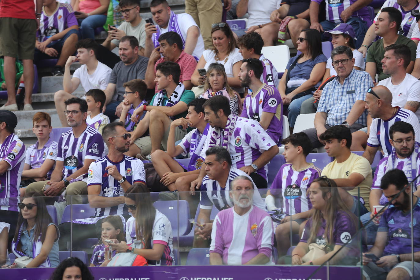 Búscate en la grada del José Zorrilla (1/4)