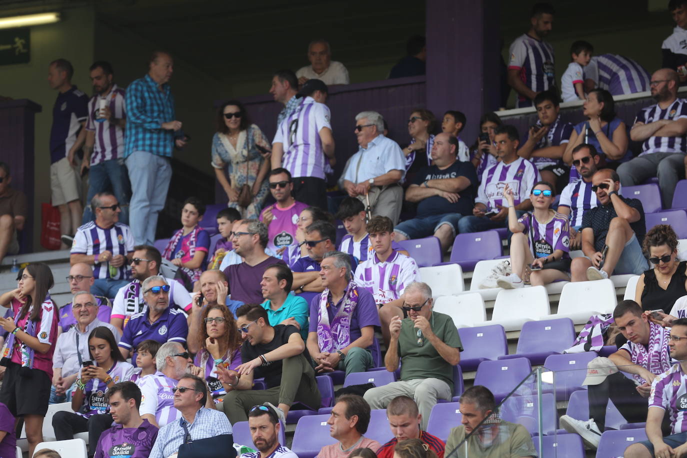 Búscate en la grada del José Zorrilla (1/4)