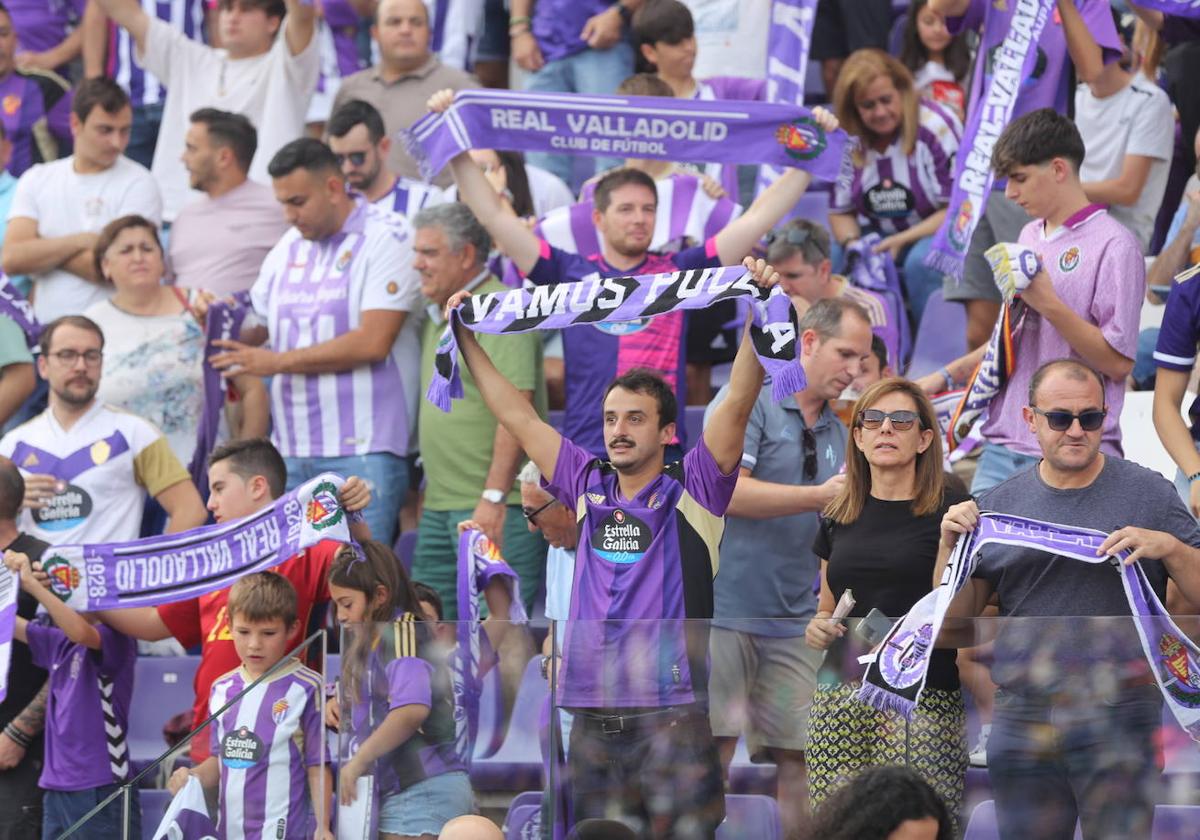 Búscate en la grada del José Zorrilla (1/4)