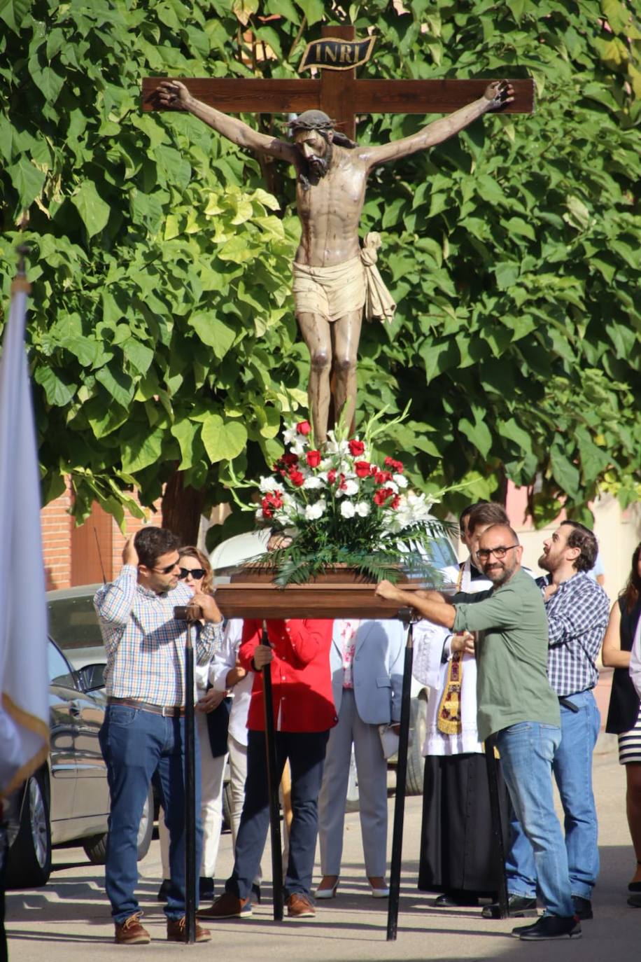 El Cristo de las Puertas recorre las calles de Medina de Rioseco