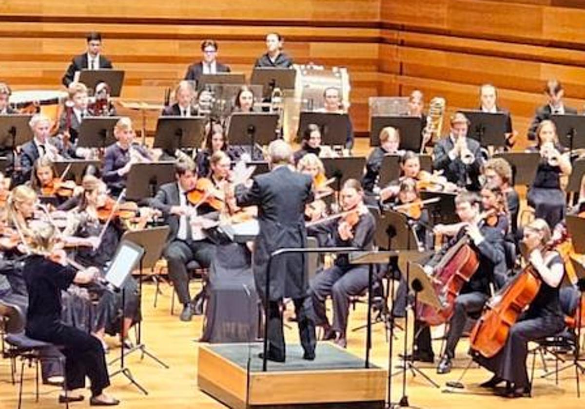 El concierto, con el violonchelista Jean-Guihen Queyras, en el Centro Cultural Miguel Delibes.