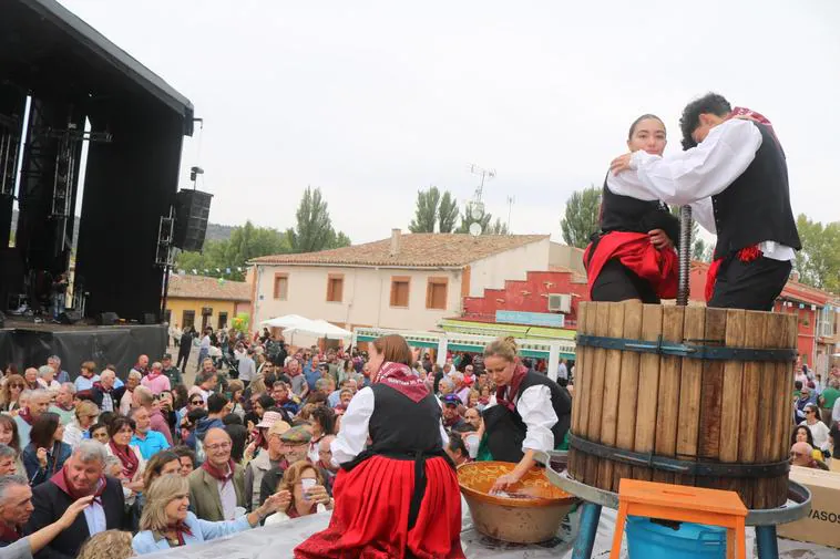 Quintana del Puente se vuelca con la Fiesta de la Vendimia