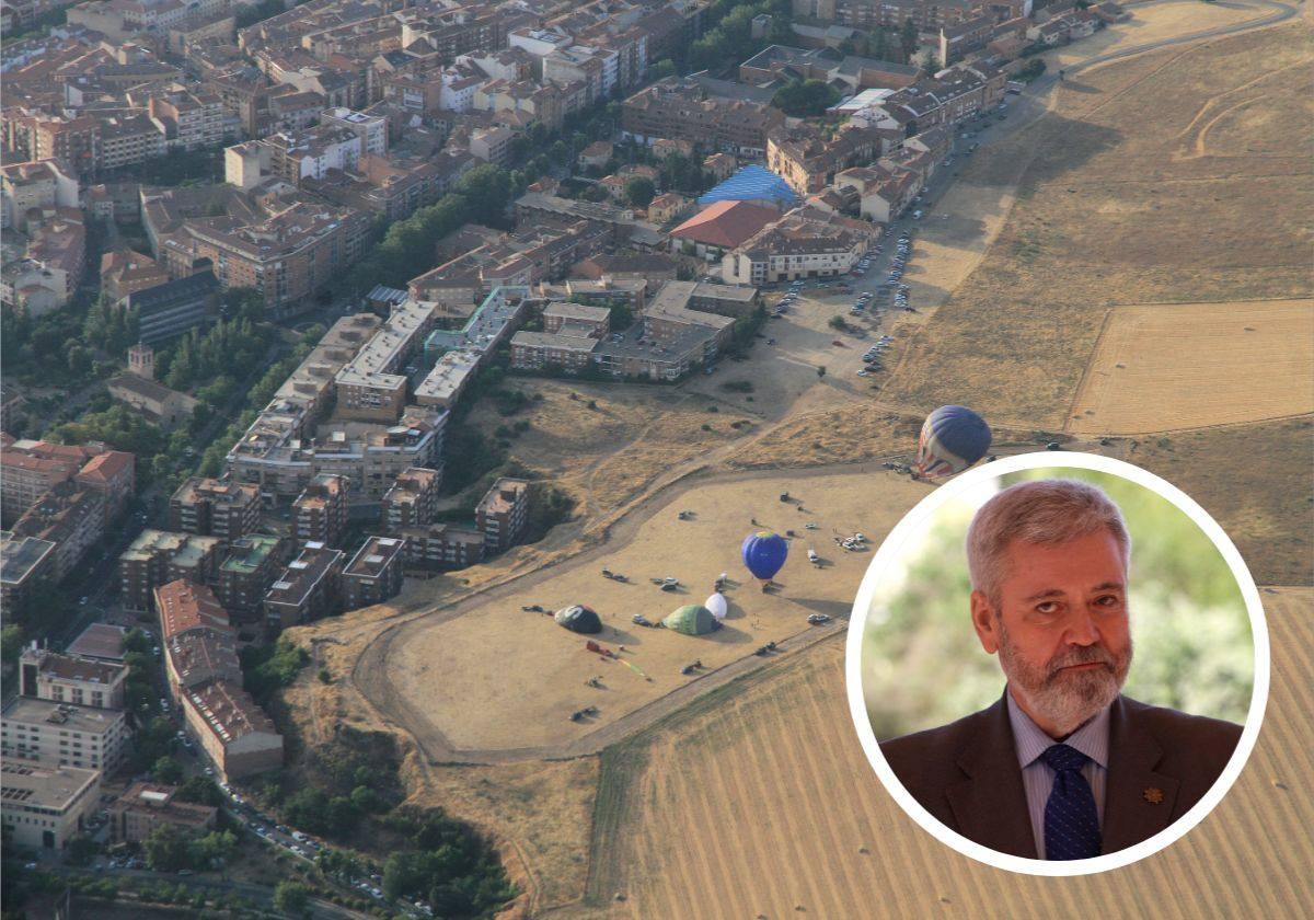 Vista aérea de la zona de Las Lastras. A la derecha, el concejal de Urbanismo.