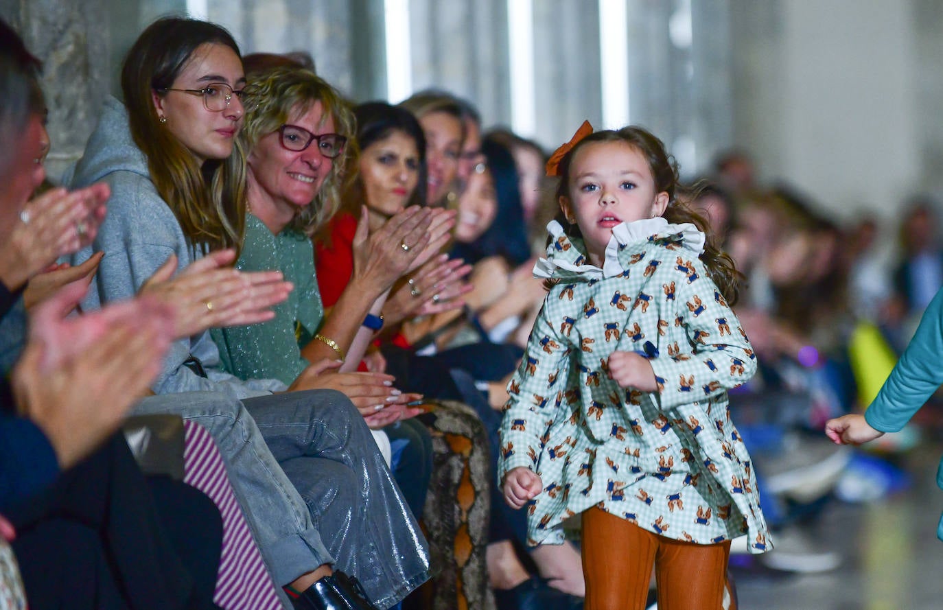 El desfile MoVa celebrado en el Patio Herreriano, en imágenes