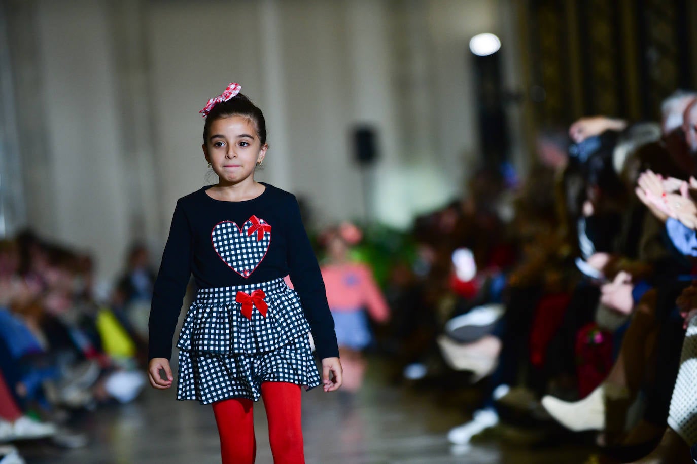 El desfile MoVa celebrado en el Patio Herreriano, en imágenes