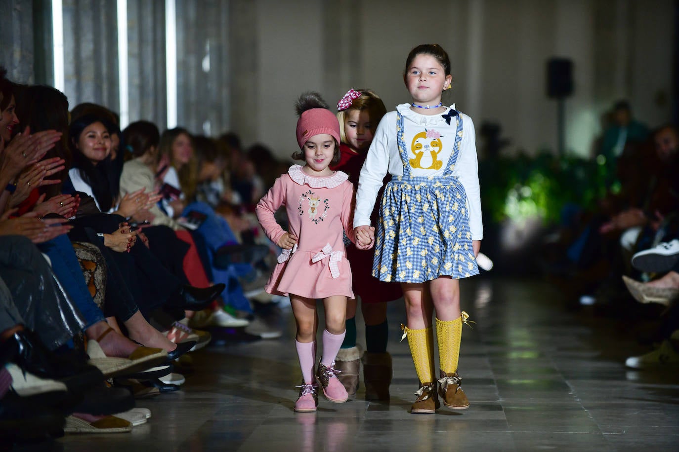 El desfile MoVa celebrado en el Patio Herreriano, en imágenes