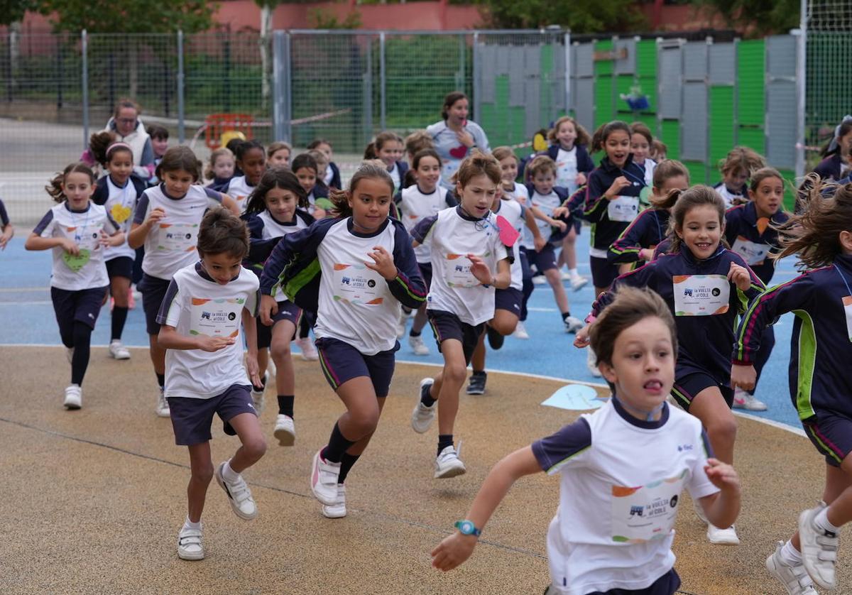 Imagen de archivo de una carrera escolar solidaria contra la leucemia.