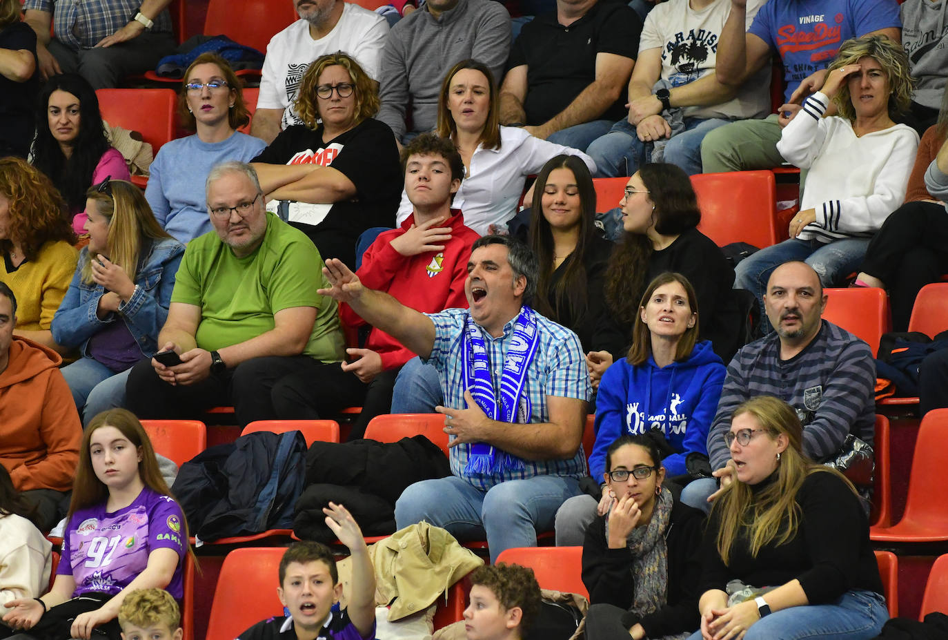 El partido entre el Recoletas y el Logroño, en imágenes