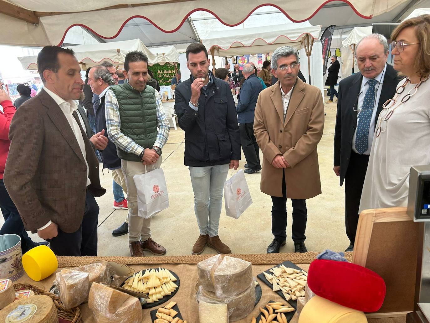 Ángeles Armisén, presidenta de la Diputación de Palencia, recoge la Lenteja de Oro