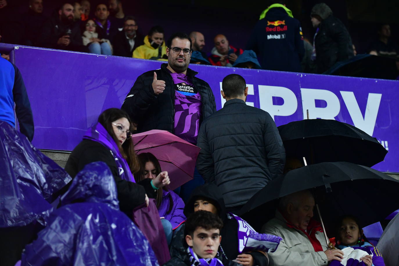 Búscate en las gradas del José Zorrilla (1 de 4)