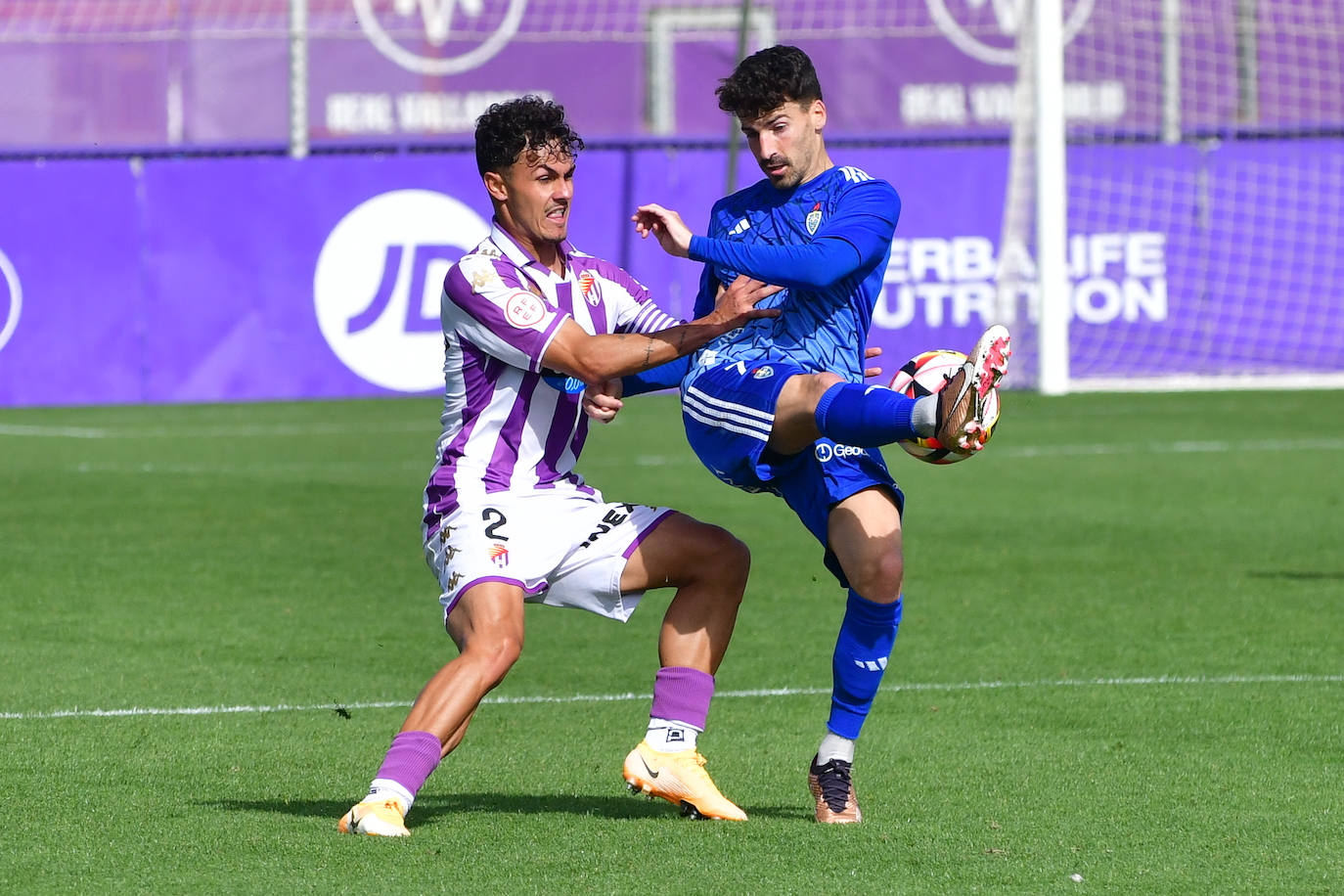 El encuentro entre el Promesas y el Grupo Covadonga, en imágenes