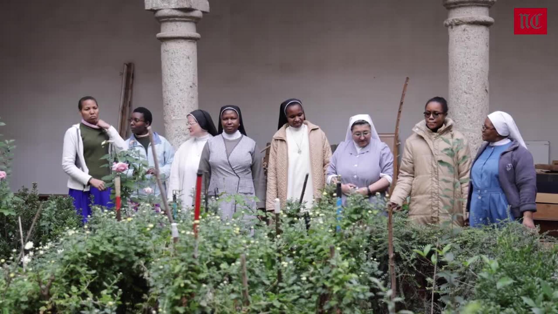 El monasterio de la Inmaculada Concepción vende flores para pagar la calefacción