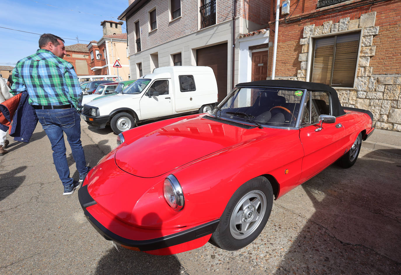 Concentración de coches clásicos en Husillos