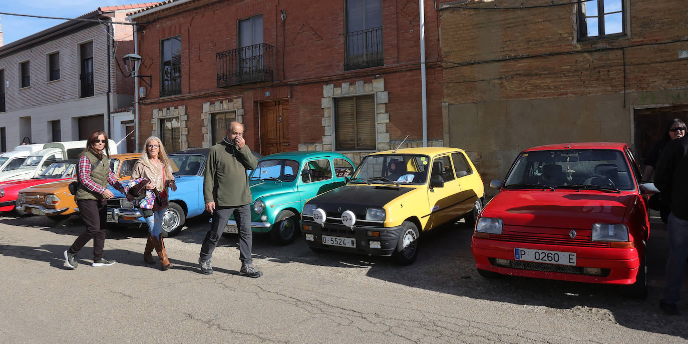 Concentración de coches clásicos en Husillos