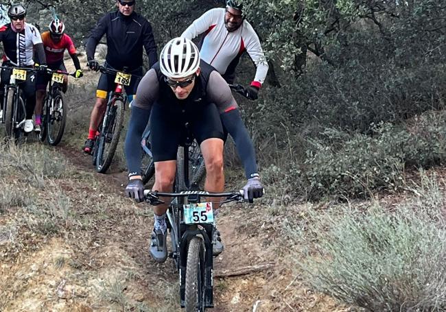 Los corredores participantes en un tramo de la ruta larga.