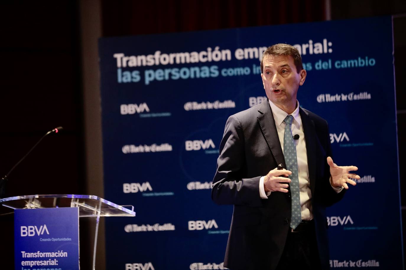 &#039;Transformación empresarial: las personas como impulsoras del cambio&#039;