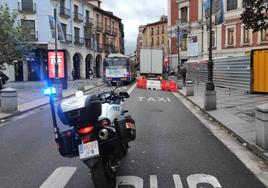 Corte puntual en la plaza de la Rinconada en la mañana de este jueves.