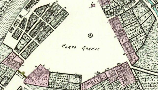 Imagen antes - El Campo Grande y su entorno dibujados en el plano de Bentura Seco (1738,) con los edificios más relevantes coloreados sobre la copia del original realizada en 1901 por J. Agapito y Revilla; y el primer trazado del Campo Grande y las edificaciones de su perímetro en 1788 en el plano de Diego Pérez Manrique.