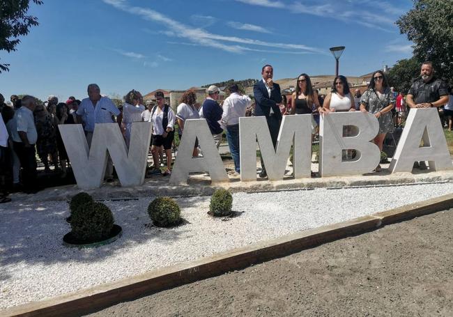 Orgullosos del nombre de su pueblo, hace unos meses, los wambeños inauguraron un parque presidido por su topónimo