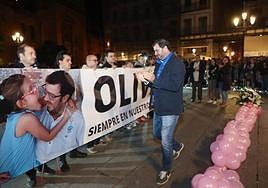 El padre de Olivia, Eugenio García, durante una concentración en Segovia dos días después del crimen de la niña.