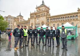 Los paracaidistas veteranos participan en distintas actividades solidarias, castrenses y culturales de Valladolid