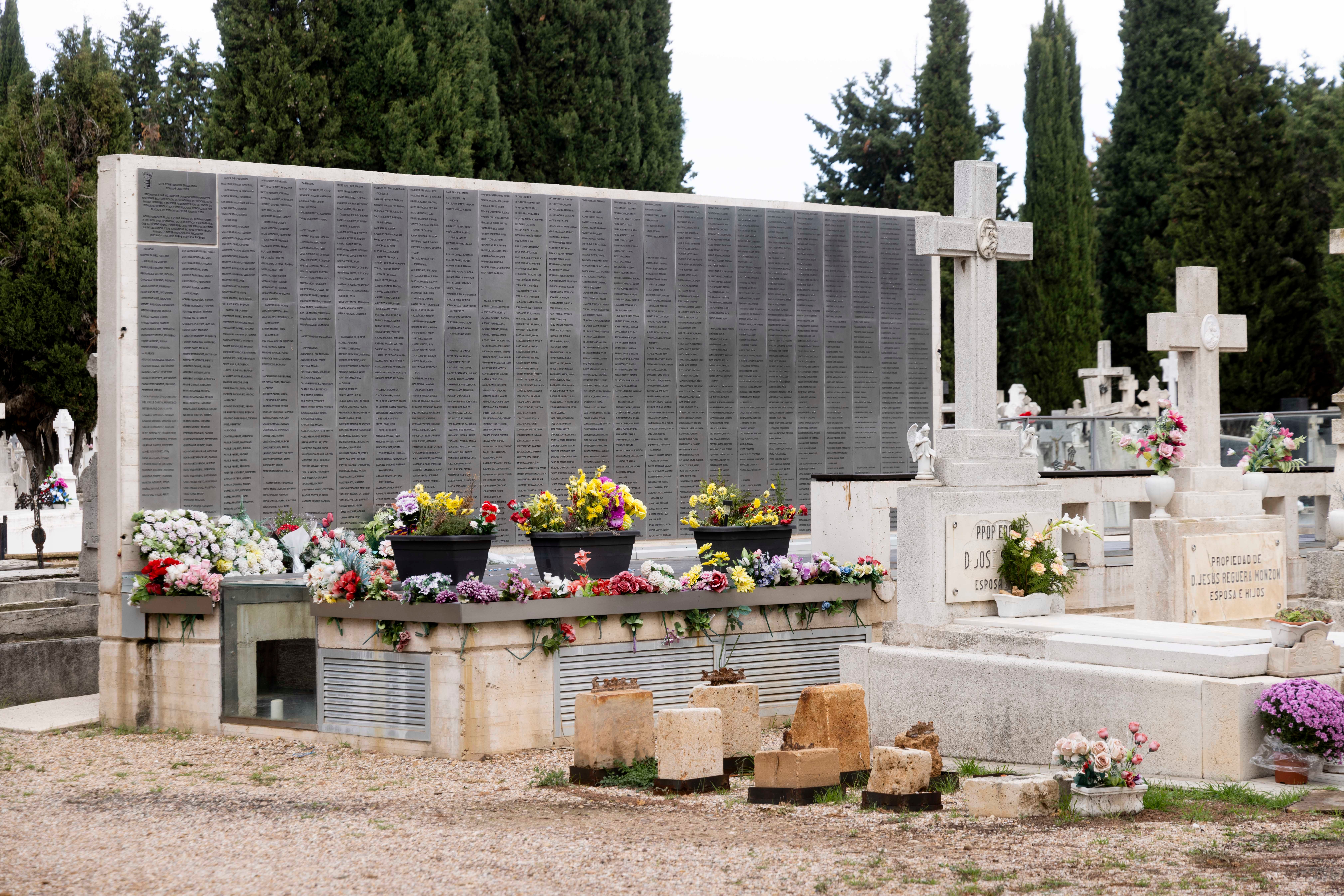 Memorial de fusilados y enterrados en fosas comunes por su lealtad al gobierno de la República durante la Guerra Civil.