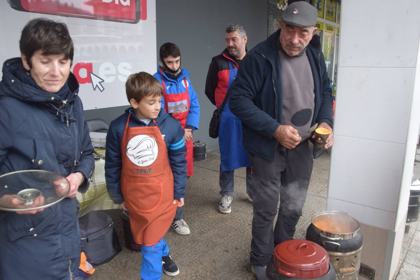 Amantes de la cocina ferroviaria se dan cita en Guardo