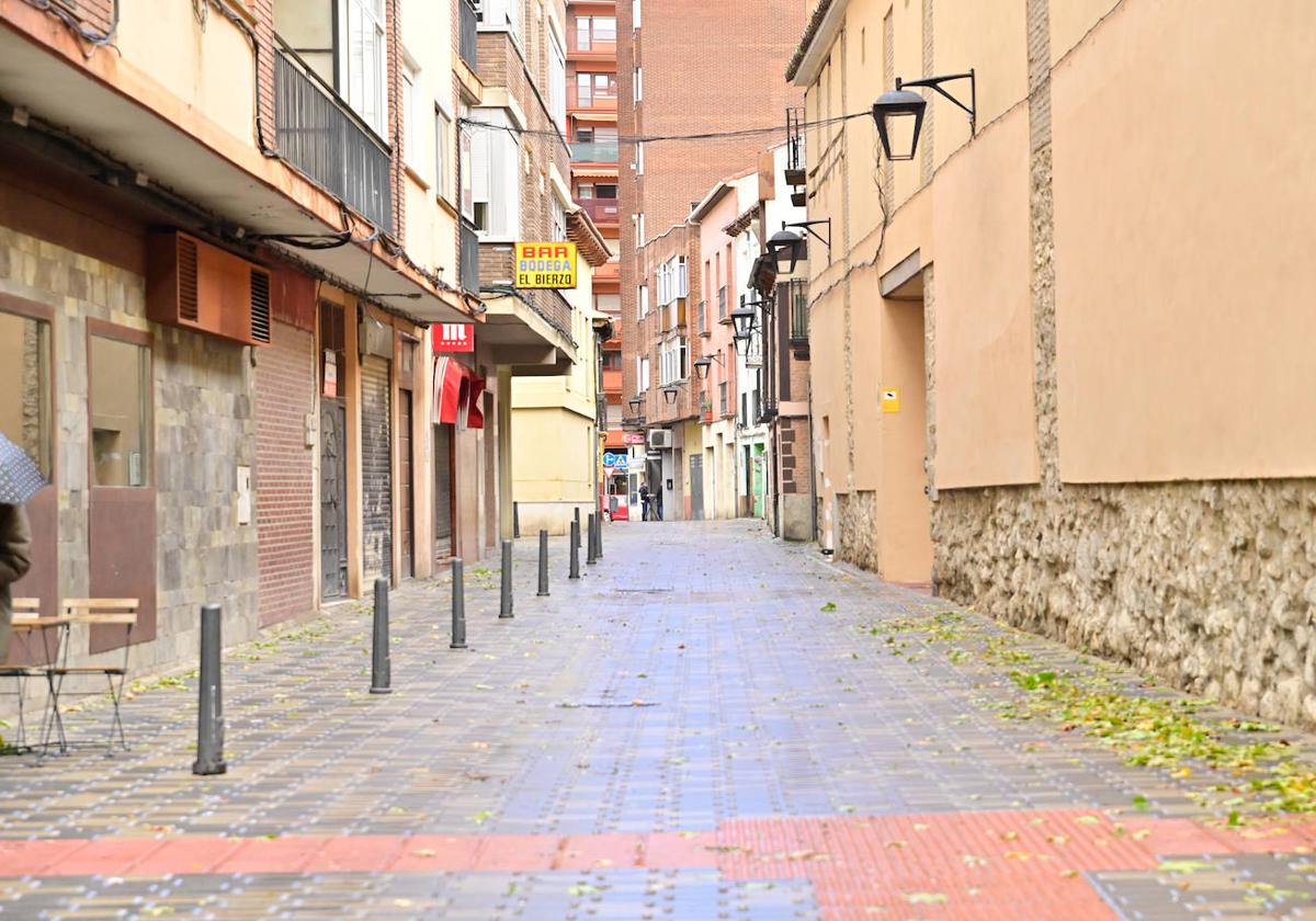 Un paseo en imágenes por la calle Isidro Polo