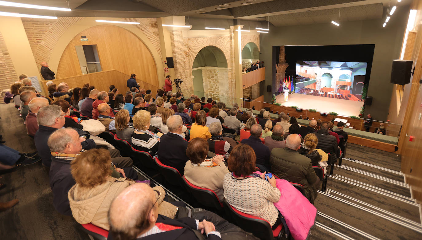 Inauguración del centro de artes escénicas de Paredes de Nava