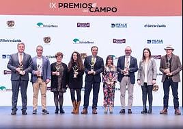 Foto de familia de los premiados en la pasada edición.