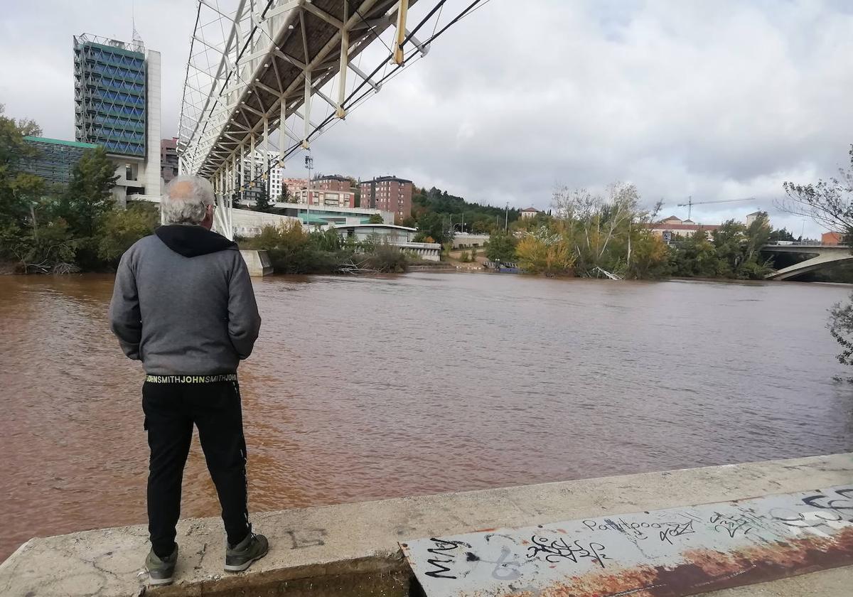 Crecida del Pisuerga a su paso por Valladolid.