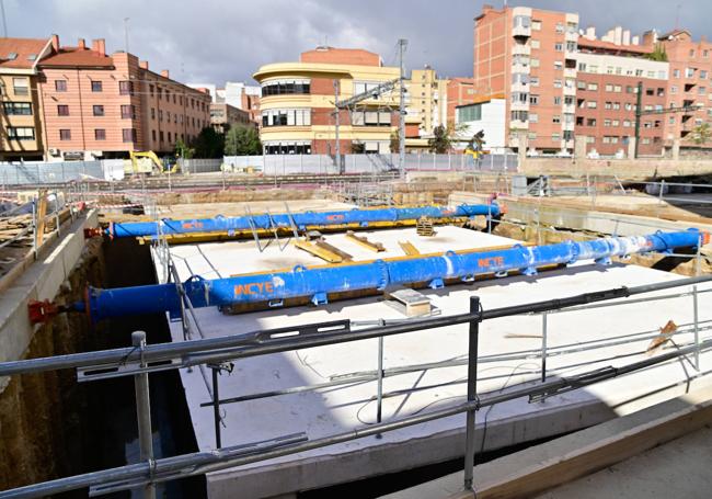 Obras en el paso de Padre Claret.