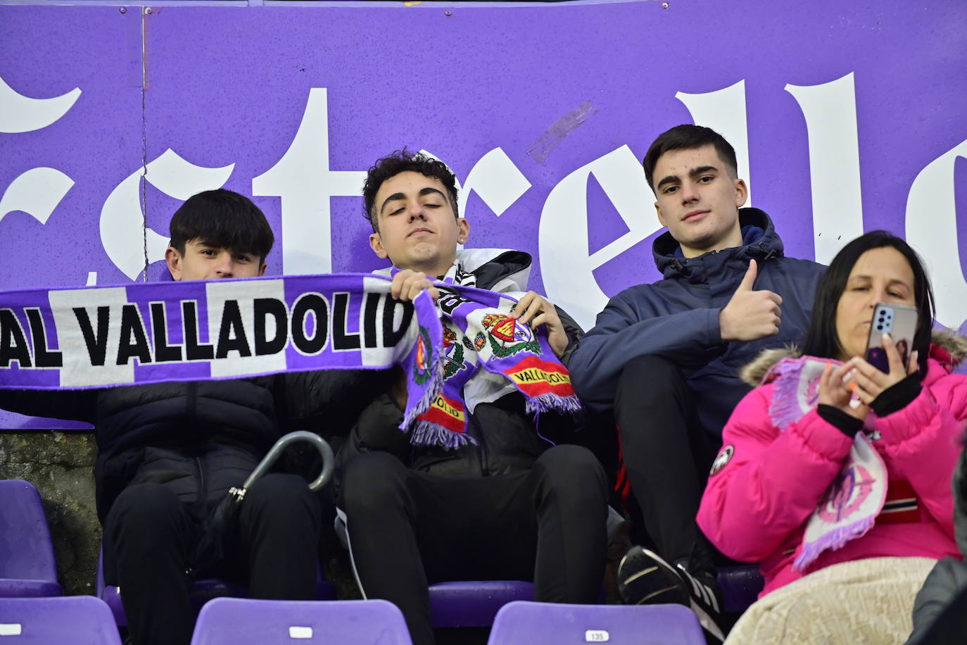 Búscate en la grada del estadio José Zorrilla (2/4)