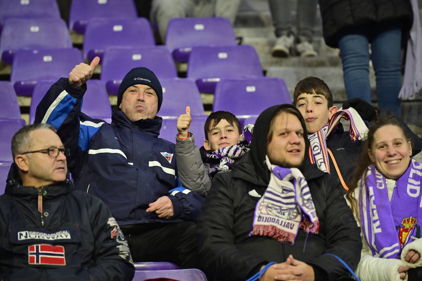 Búscate en la grada del estadio José Zorrilla (3/4)