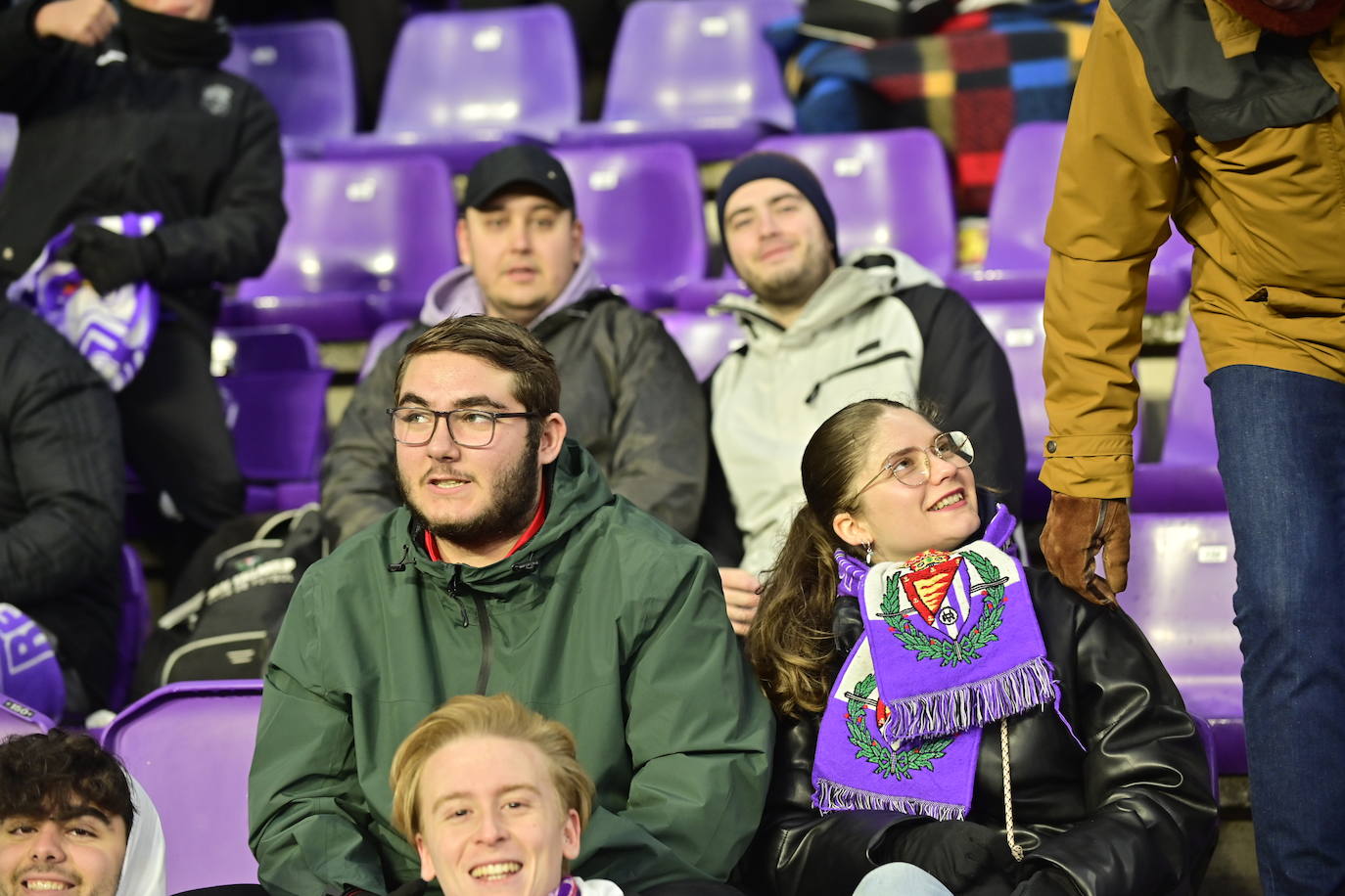 Búscate en la grada del estadio José Zorrilla (3/4)