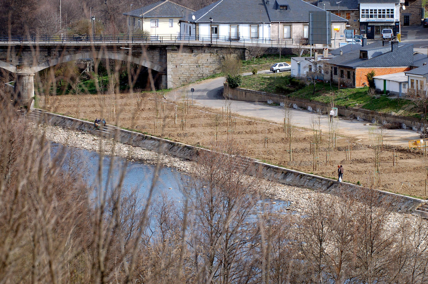 Alerta roja por el desbordamiento del río Tera en Puebla de Sanabria