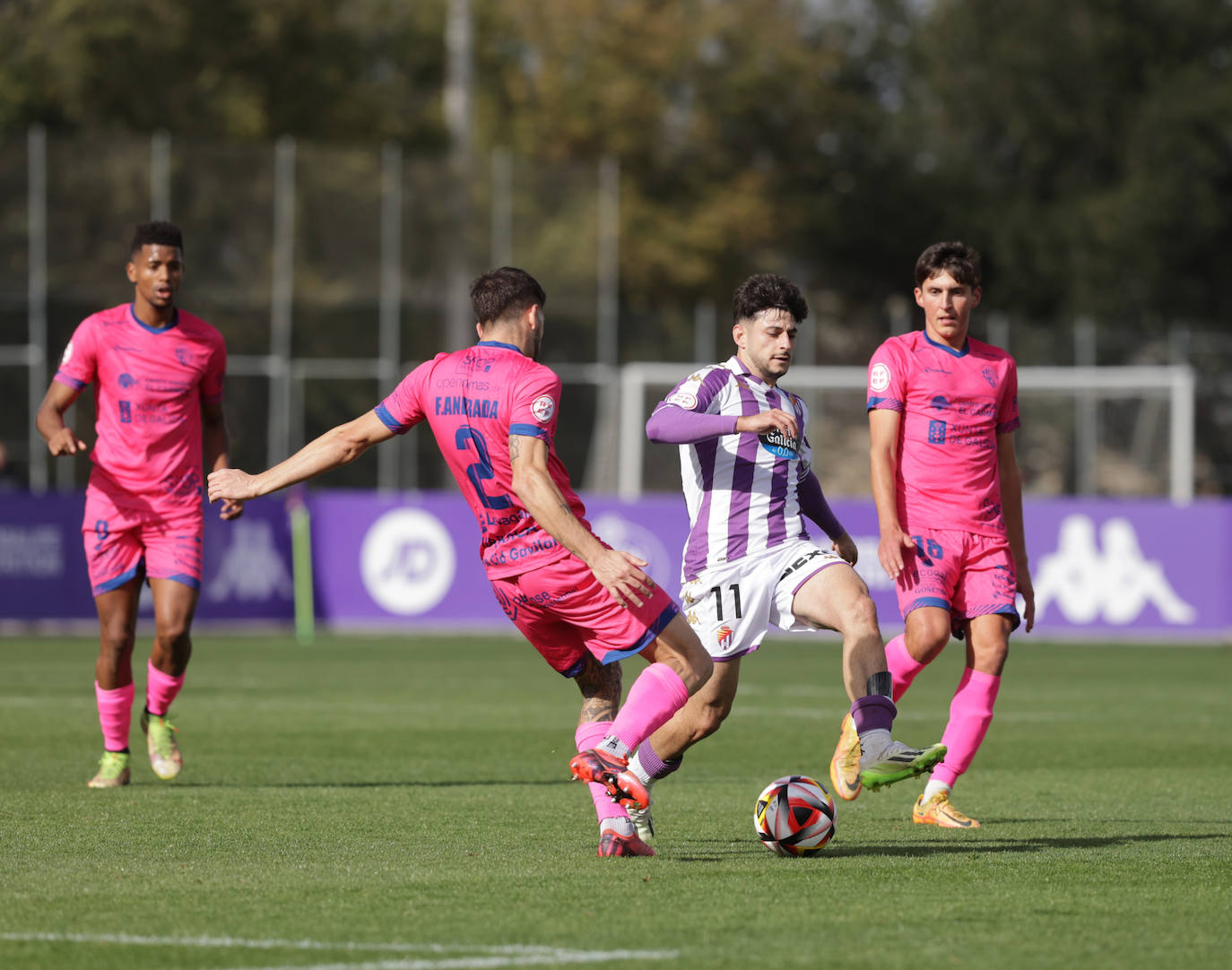 El partido entre el Real Valladolid B y el Ourense, en imágenes