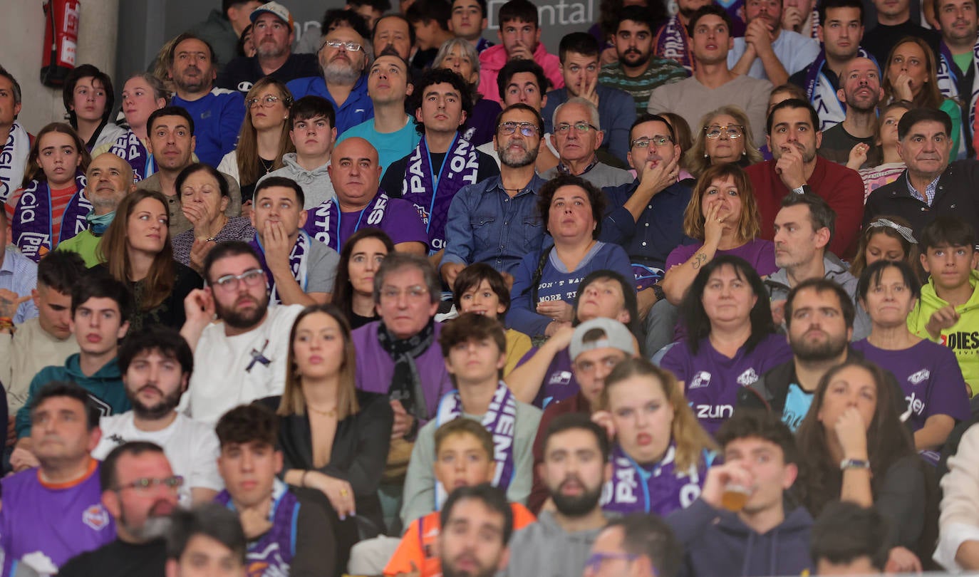 Búscate en las gradas del Zunder Palencia-Girona