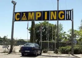 Imagen de archivo del acceso al camping de Cubillas de Santa Marta.