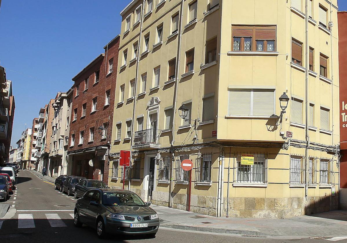 Edificios de viviendas en la calle Mayor Antigua.