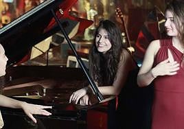 Ariadna Moraleda y Marta Roca, soprano y mezzosoprano.