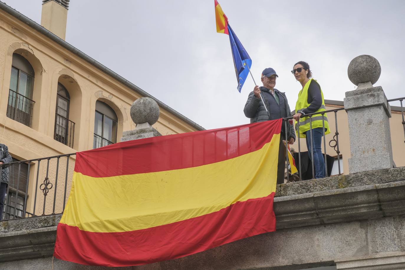 La concentración en Segovia contra la amnistía, en imágenes (2 de 2)